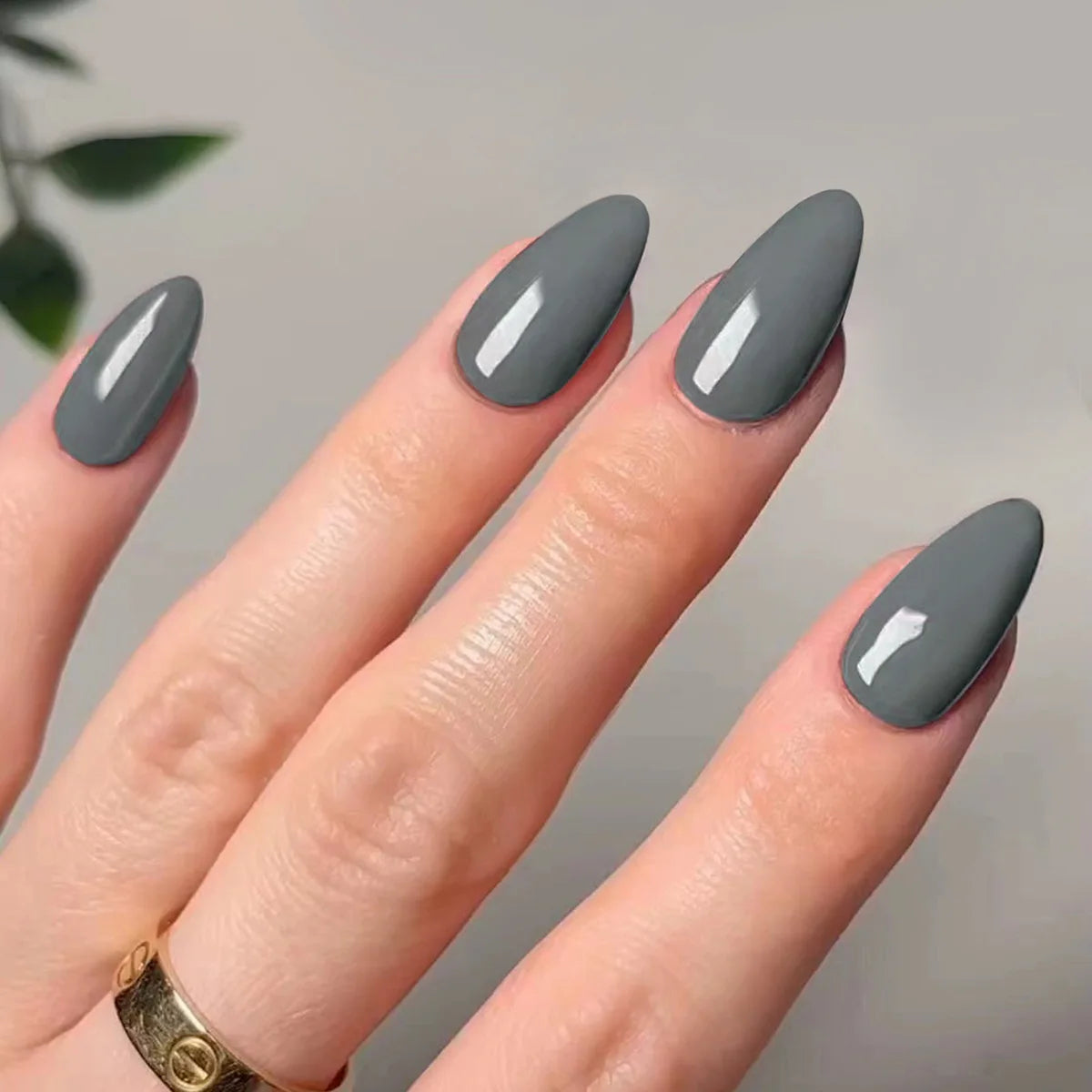  Classic Glossy Cute Nails