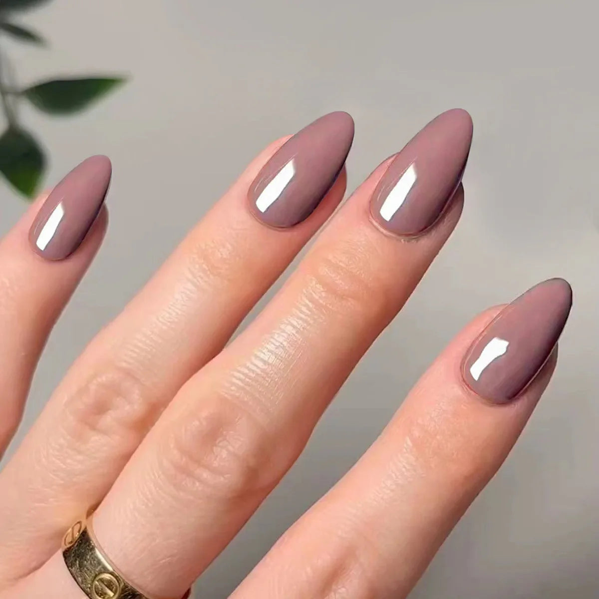  Classic Glossy Cute Nails